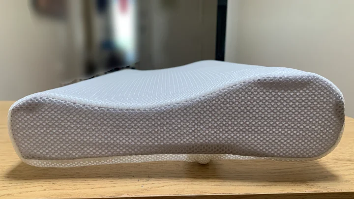 ニトリの枕にはメッシュの専用カバー