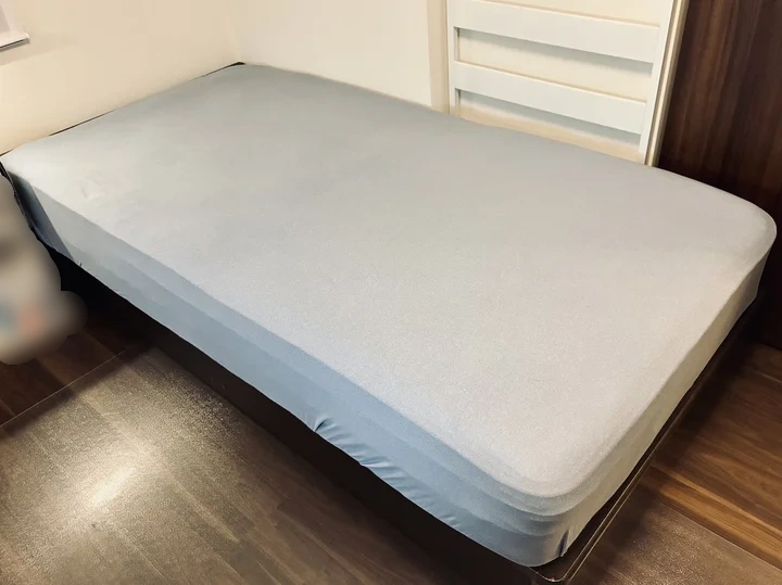 リムネマットレスにボックスシーツを敷いた状態