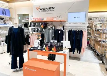 VENEX イオンボディ レイクタウン店の店内